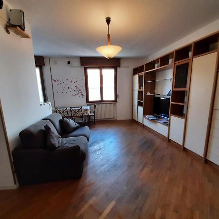 Apartamento Casa Cavour Pésaro Exterior foto